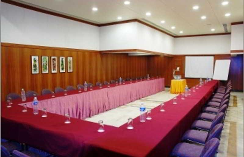 Comfort Inn President Near Ahmedabad Junction Station Ngoại thất bức ảnh