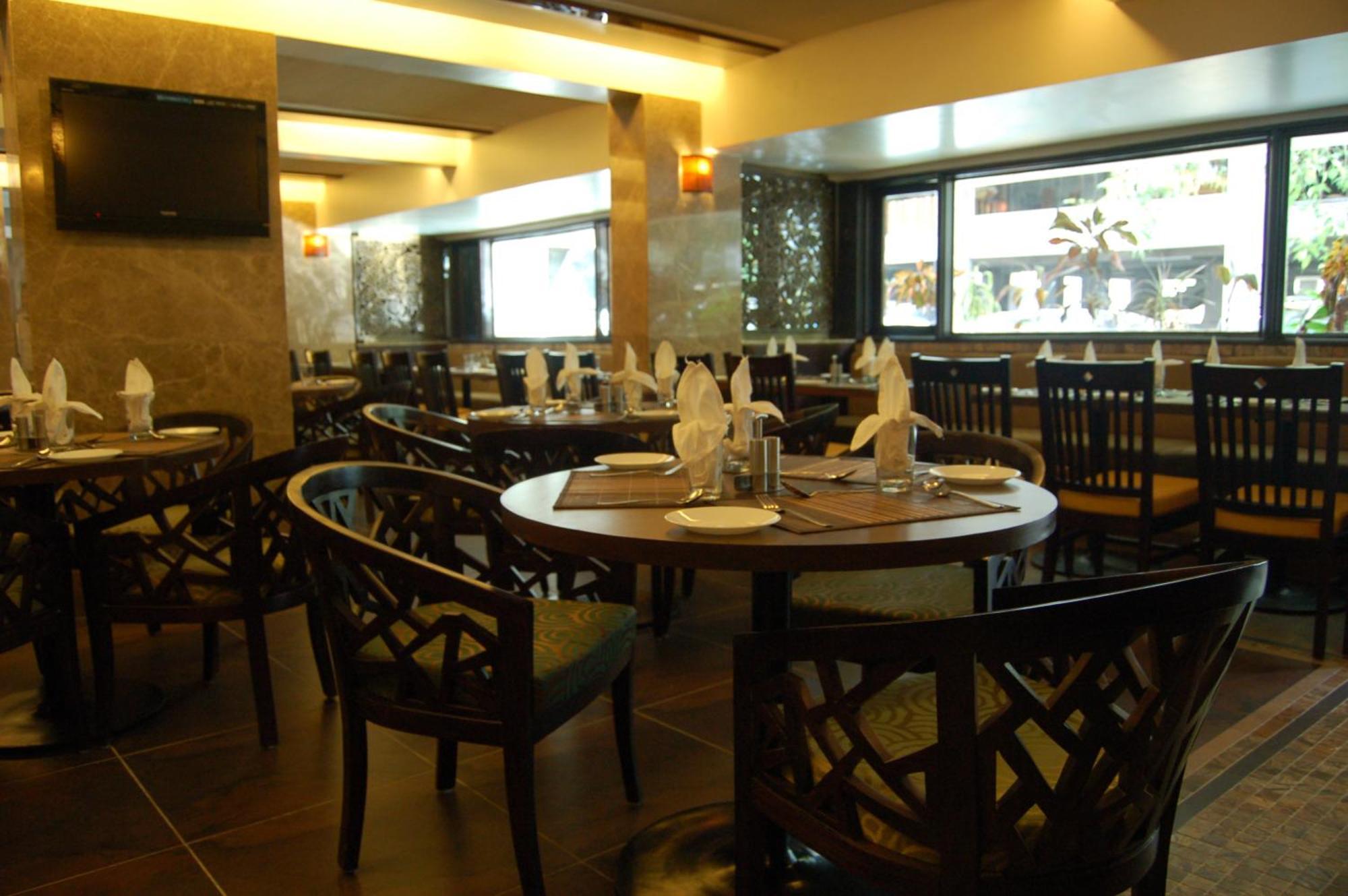 Comfort Inn President Near Ahmedabad Junction Station Ngoại thất bức ảnh