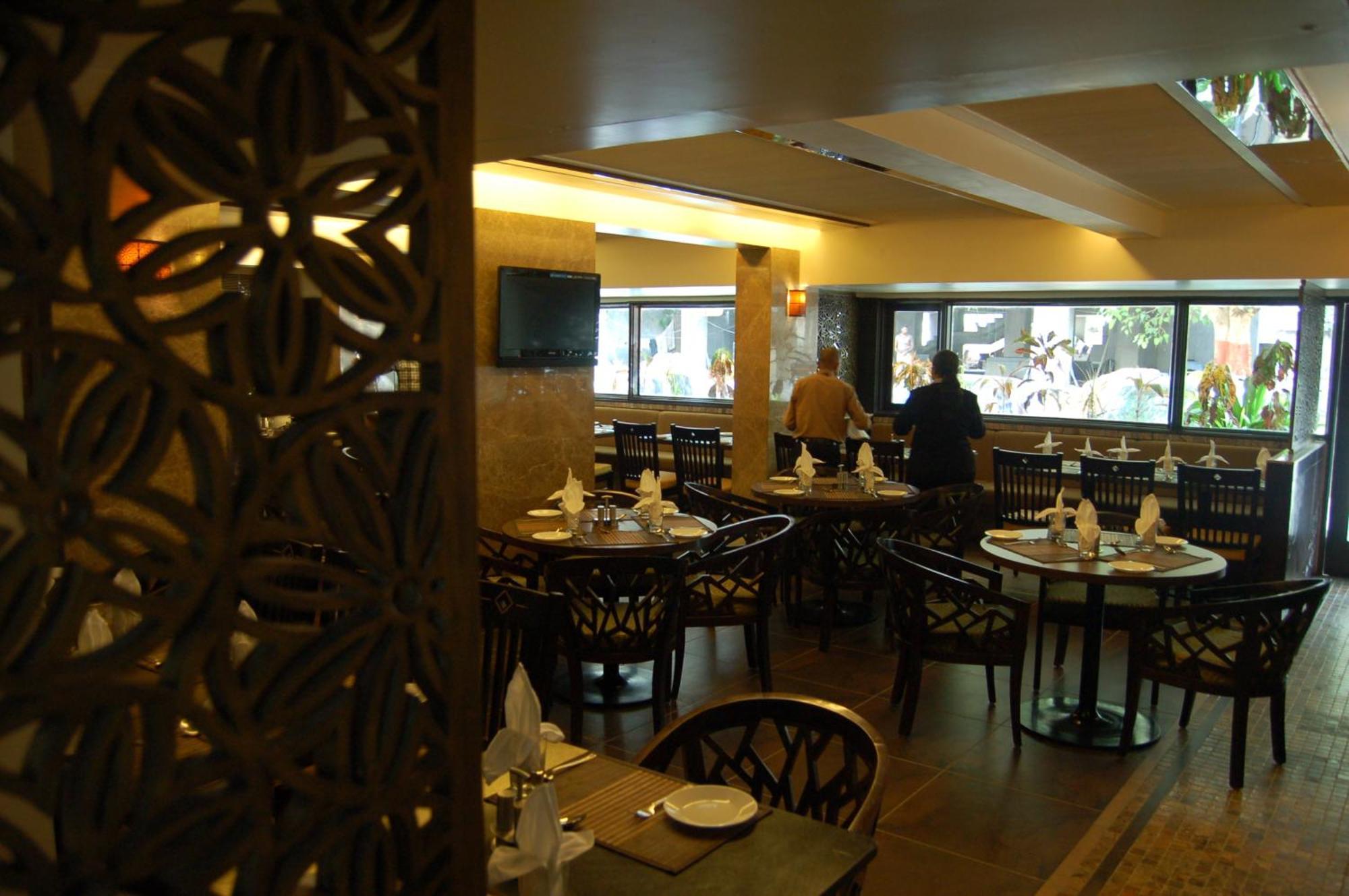 Comfort Inn President Near Ahmedabad Junction Station Ngoại thất bức ảnh