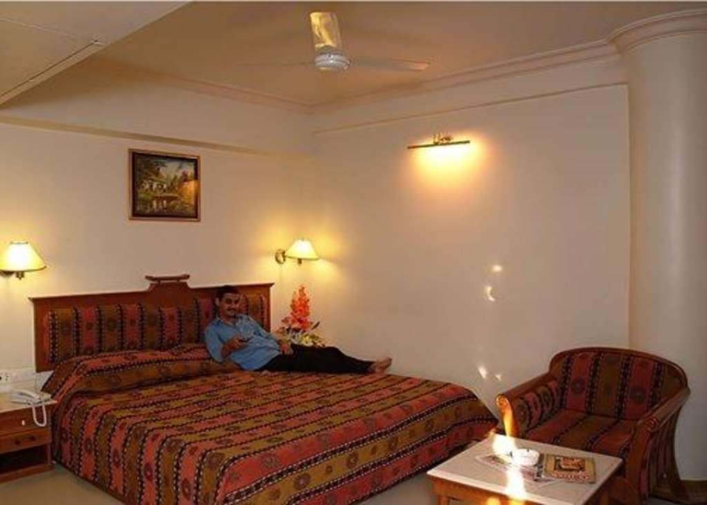 Comfort Inn President Near Ahmedabad Junction Station Phòng bức ảnh