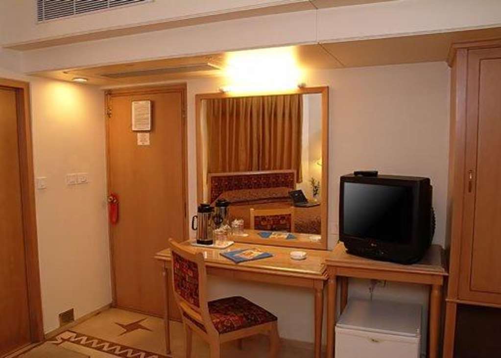Comfort Inn President Near Ahmedabad Junction Station Ngoại thất bức ảnh